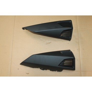 Arora Max-T  Sağ Si̇nyal Koruma Plasti̇ği̇